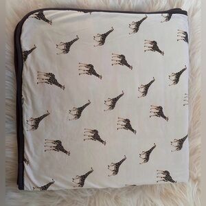 NWOT Kyte Baby Giraffe Quilted Baby Blanket 1 Tog